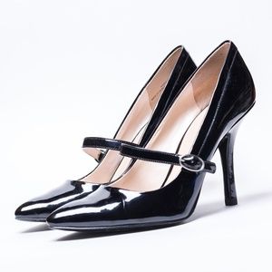 Nine West patent Mary Jane heels